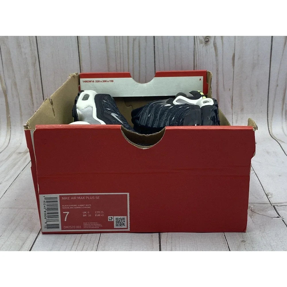 Nike Air Max Plus‎ SE Black Chrome Size 7 DM7570‑001